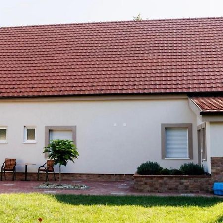 Kollar D Guest House - Prenociste Rooms Σουμπότικα Εξωτερικό φωτογραφία