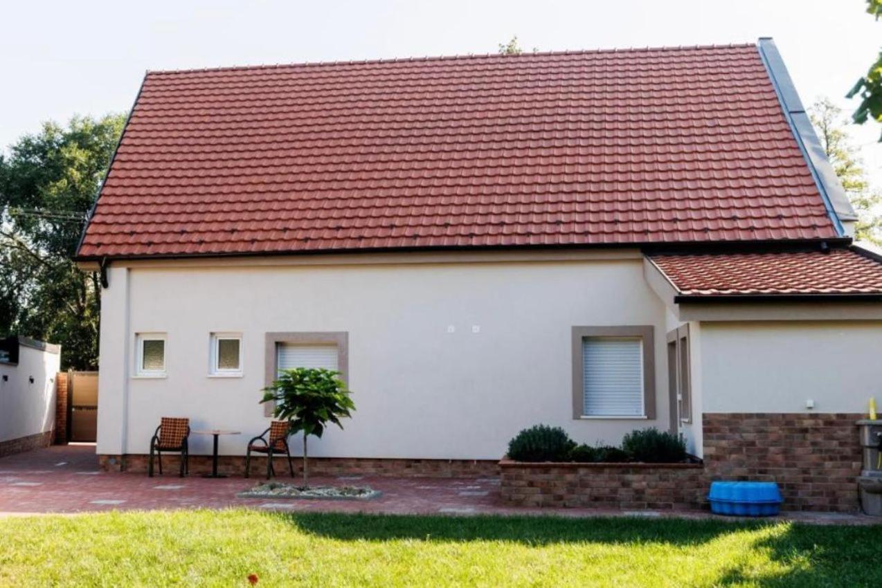 Kollar D Guest House - Prenociste Rooms Σουμπότικα Εξωτερικό φωτογραφία